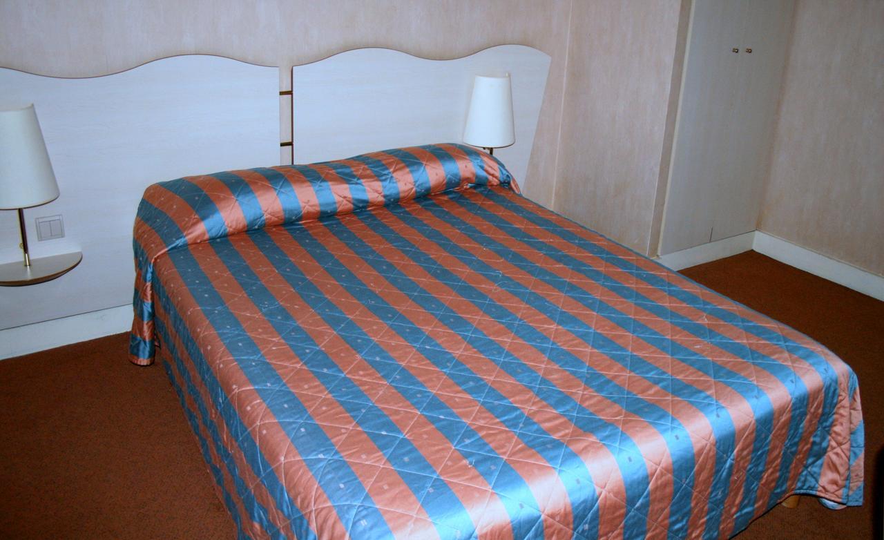 Hotel Eiffel Blomet Paris Phòng bức ảnh